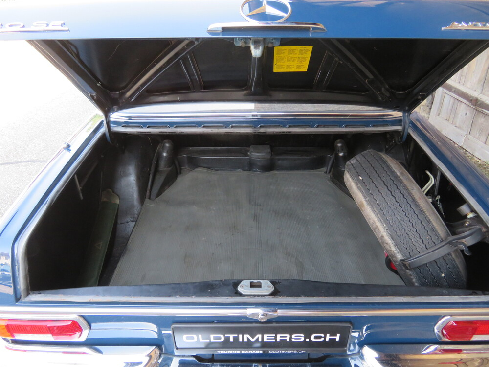 Mercedes-Benz 250 SE Limousine